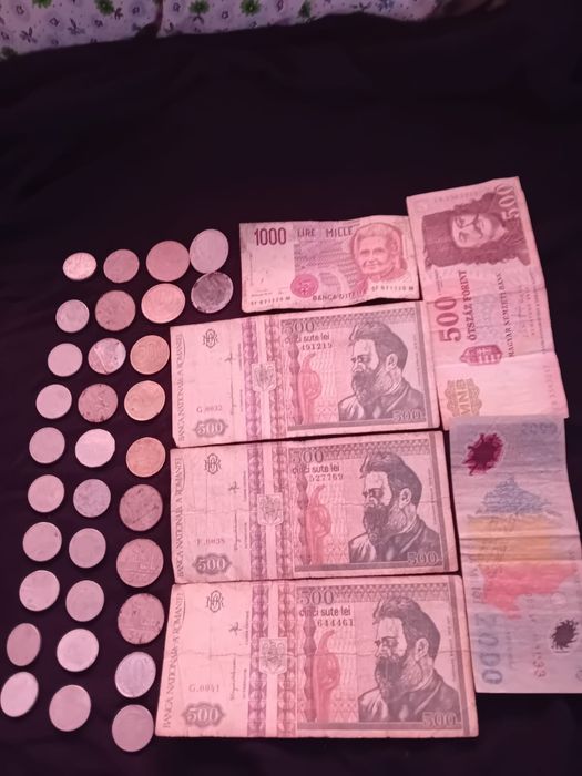 Monezi și bancnote de vânzare