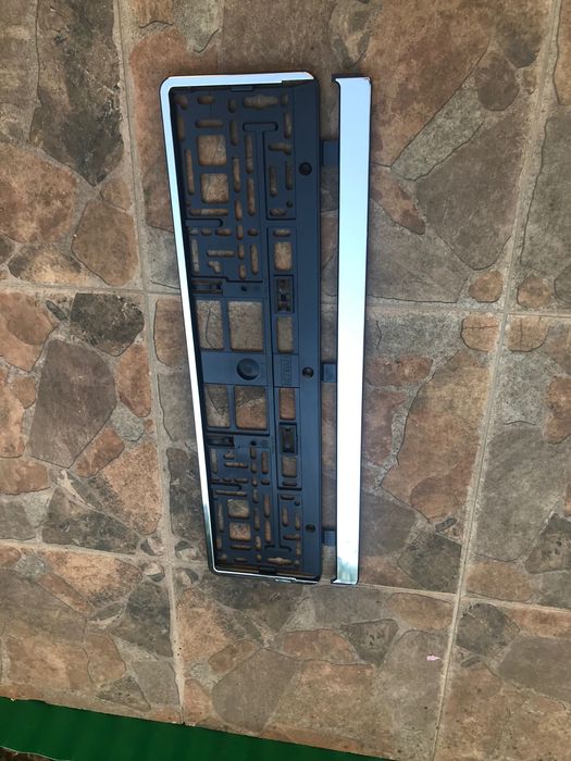 Държач / Стойка / Поставка / Рамка за регистрационен номер на кола