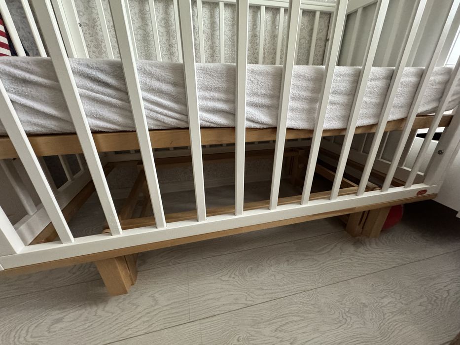 Детская кровать маятник