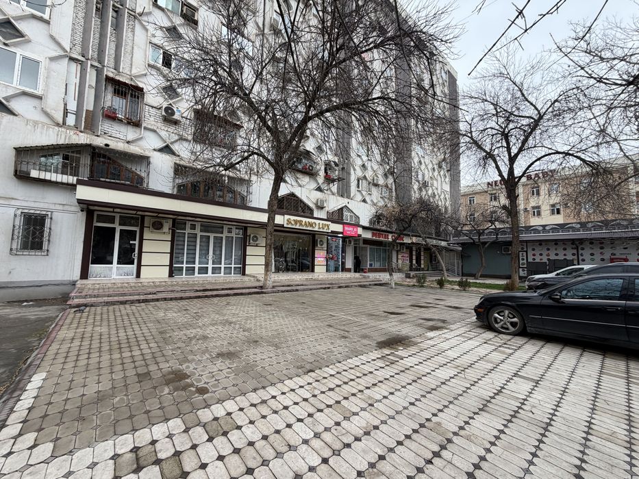 Юнусабад-11 90м2 Продаётся нежилое