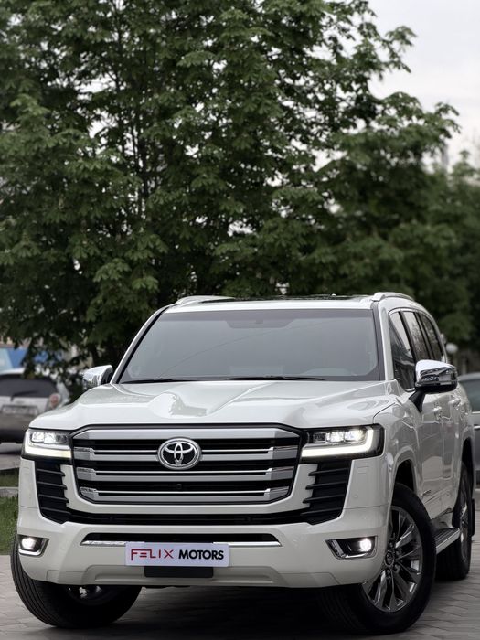 Toyota Land Cruiser LC300