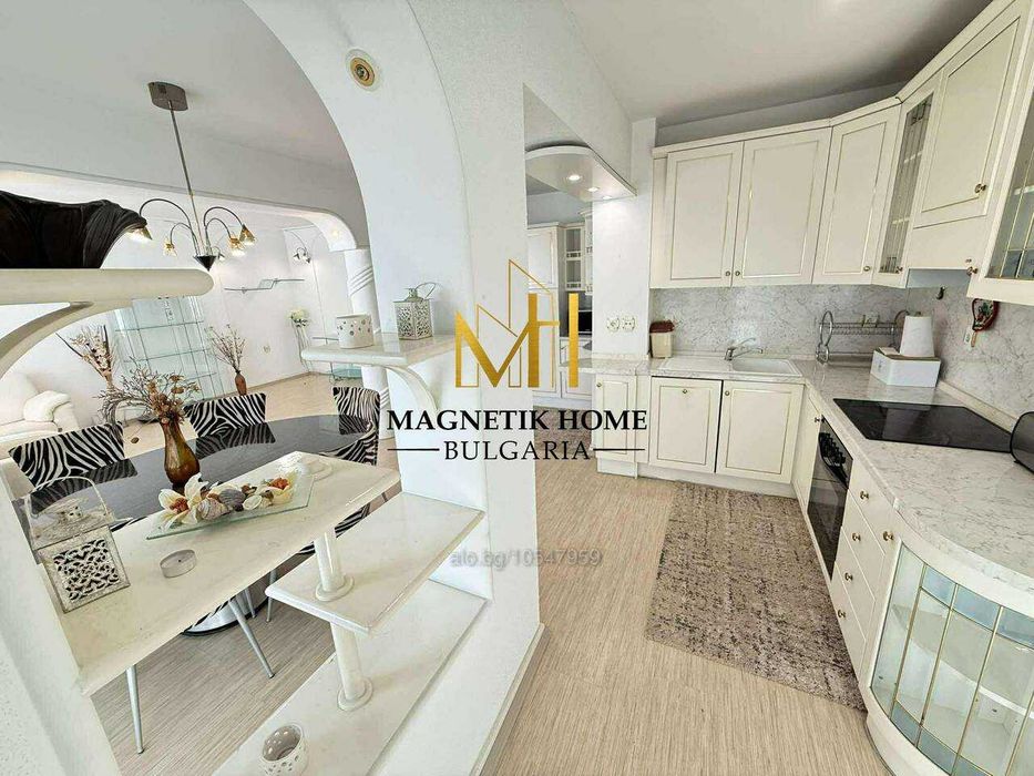 Дава се под наем Многостаен апартамент в Бургас, Център - 146 кв.м за 765 € - Снимка #16