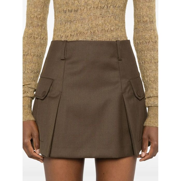 Пола Sandro със златни детайли