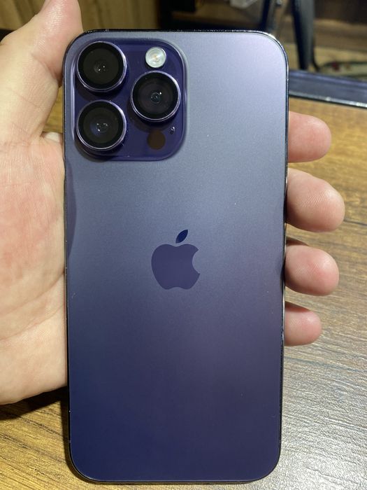 Продам Айфон 14 про макс