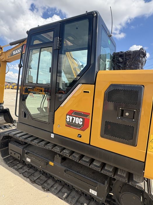 Excavtor Sany si Caterpillar   2026
