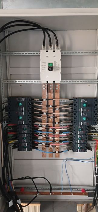 Электрик электрик