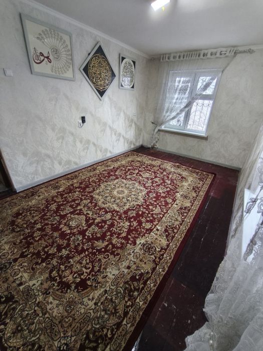 Срочно продается 2х ком квартира в Чирчике Наваи возле 9й школы