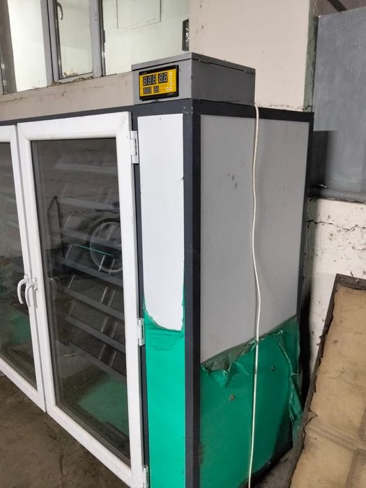 Продам инкубатор