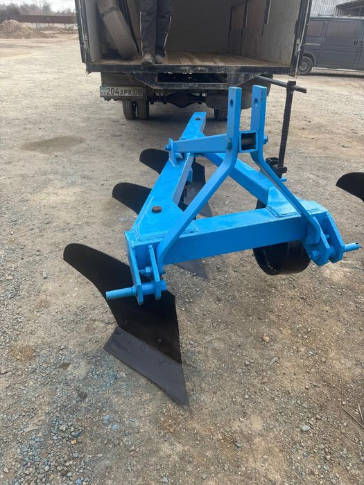 Плуг 3 корпус новый