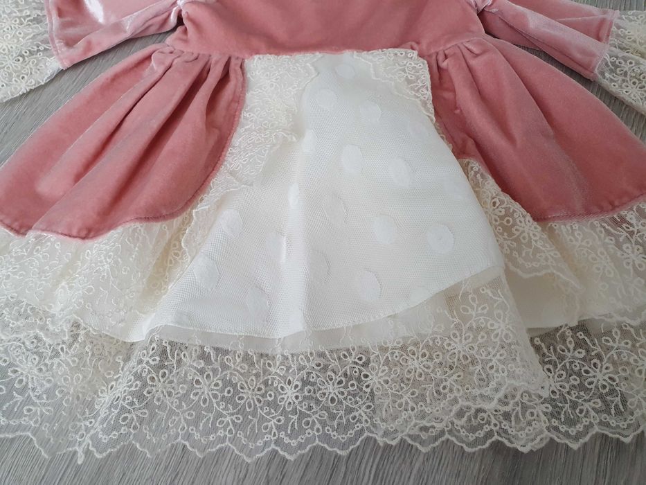 Rochita roz Andreeatex, 9 luni