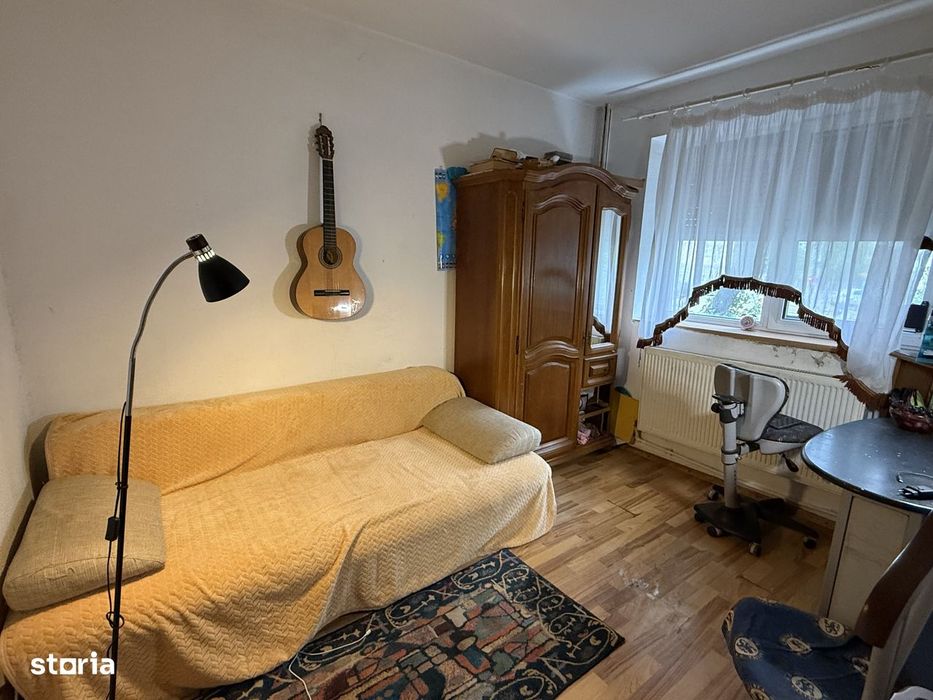 Apartament 3 camere zona Piata Centrală