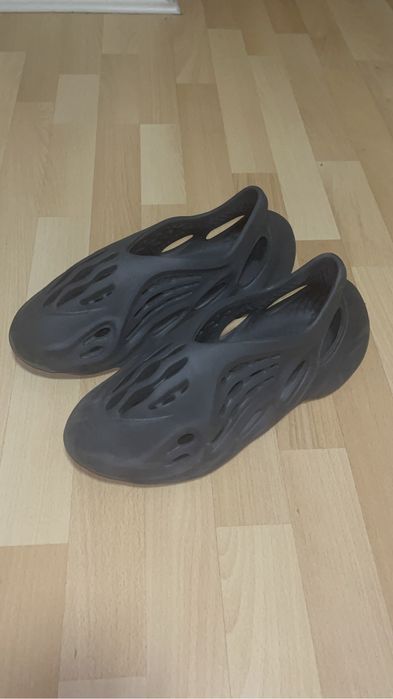 Yeezy Foam RNNR Onyx