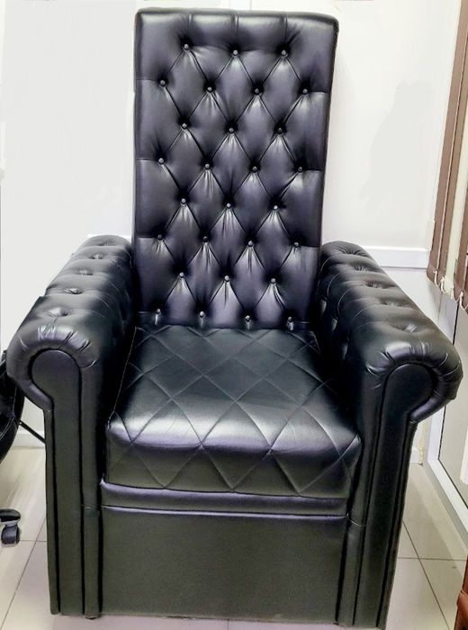 Педикюрное Кресло-трон (черное)