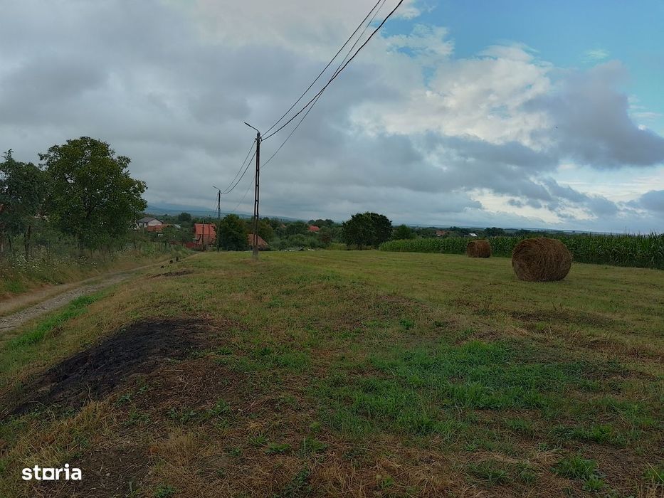 Teren intravilan de vanzare