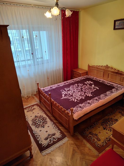 P.F. dau în chirie Ap. 2 camere pe str. Bistriței.