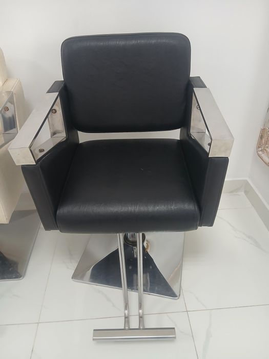 Креслр парикмахерское