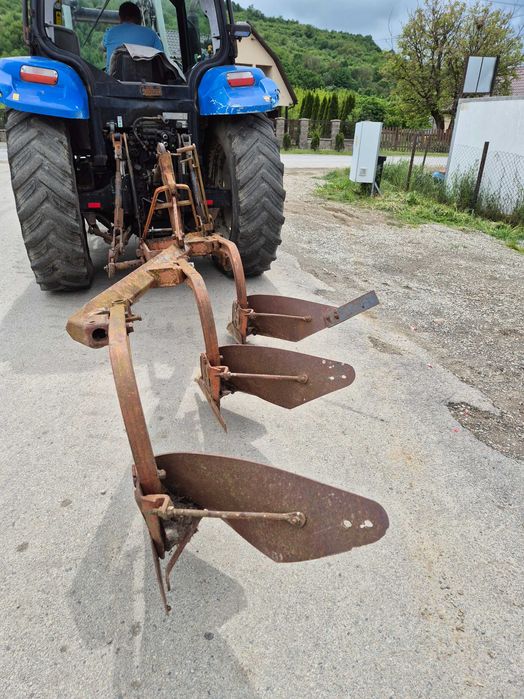 Plug Huard cu 3 trupite