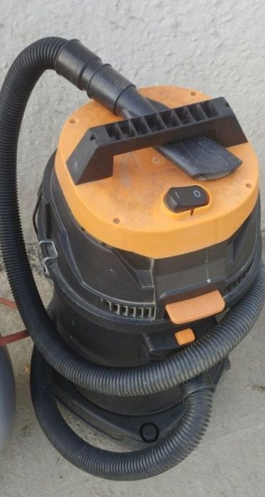 Автомойка жихозлари билан
Pena bak , Karcher 3 faza , pilisos , kompre