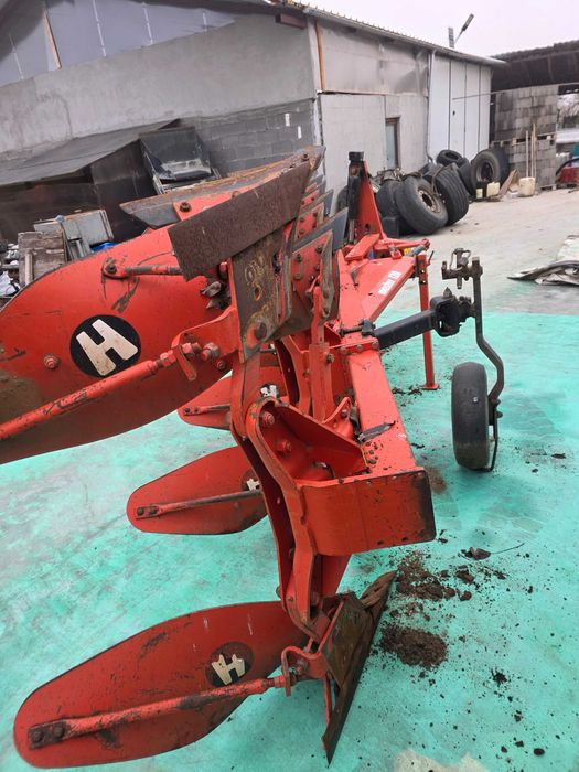 Plug Kuhn Master 120 reversibil  cu 4 brazde (3+1)