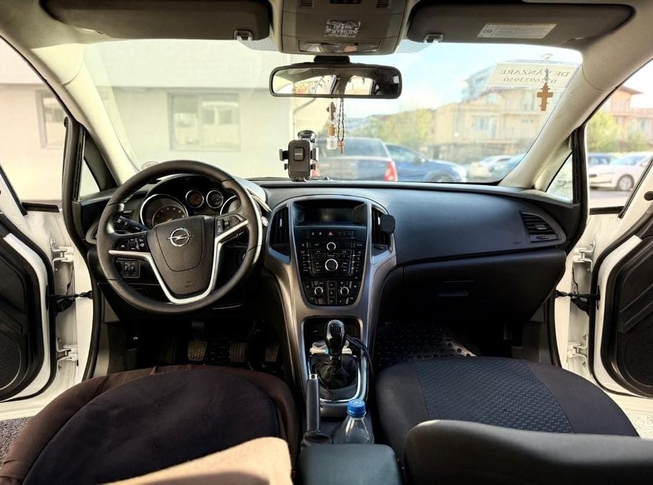 Vand Opel Astra J 2018 1.4 benzina turbo