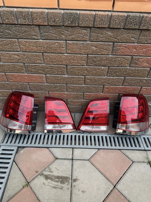 Фары Тойота Ланд Крузер 200