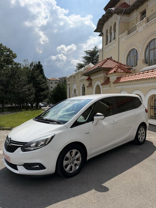 Opel Zafira 2018