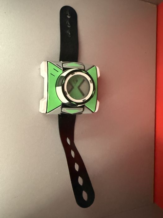 Ceas Ben 10 de vanzare