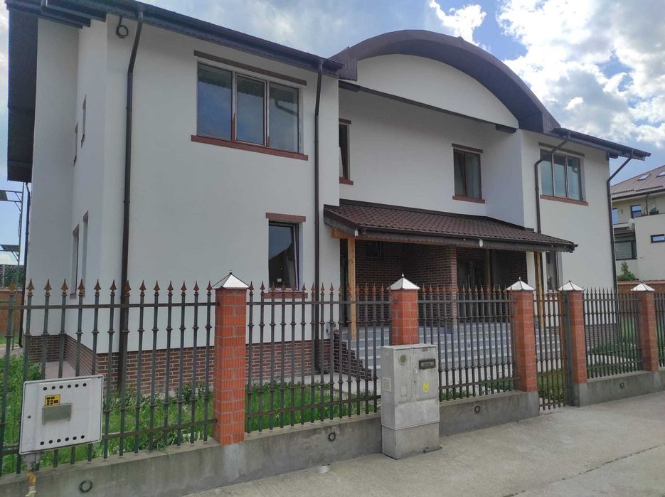 casa duplex Targoviste Aleea Manastirii  Dealu