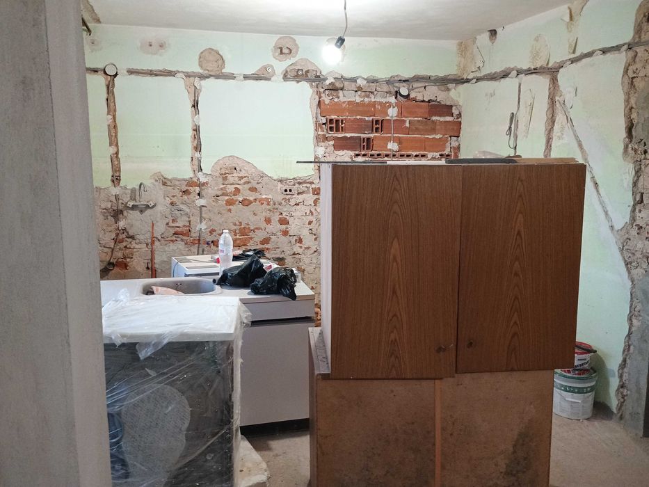 Продава се Къща в с. Алдомировци, Област София-област - 336 кв.м за 425 €/кв.м - Снимка #6