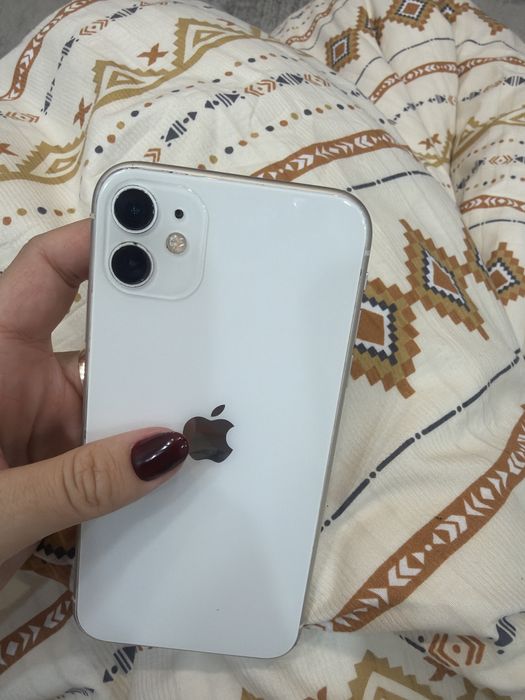 Айфон 11 белый состояние хорошое