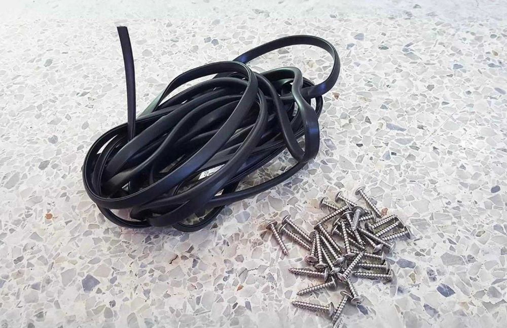 Overfendere aparatori noroi pentru toyota hilux MK4/MK5 1997-2004