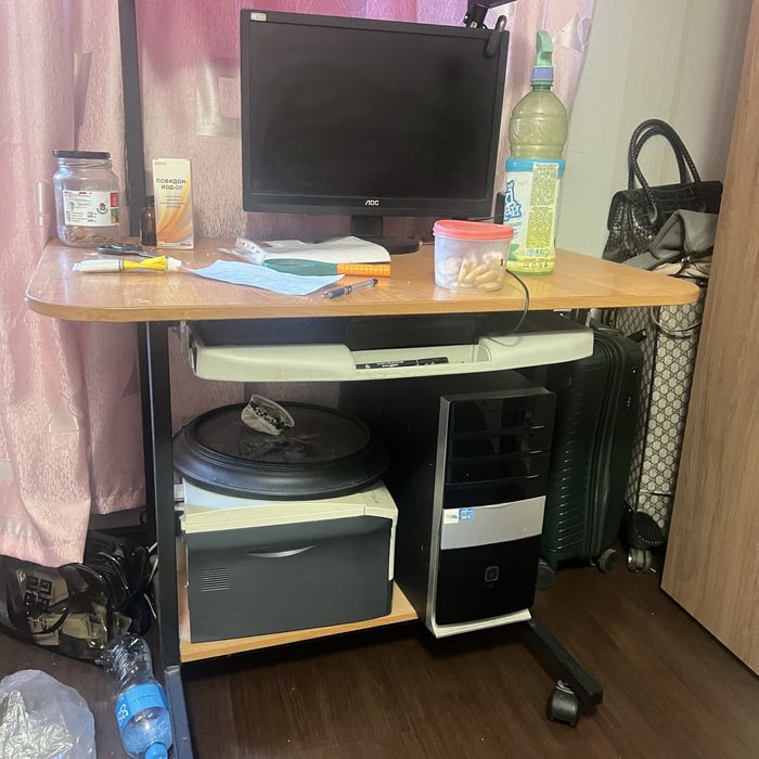 Компьютерный стол