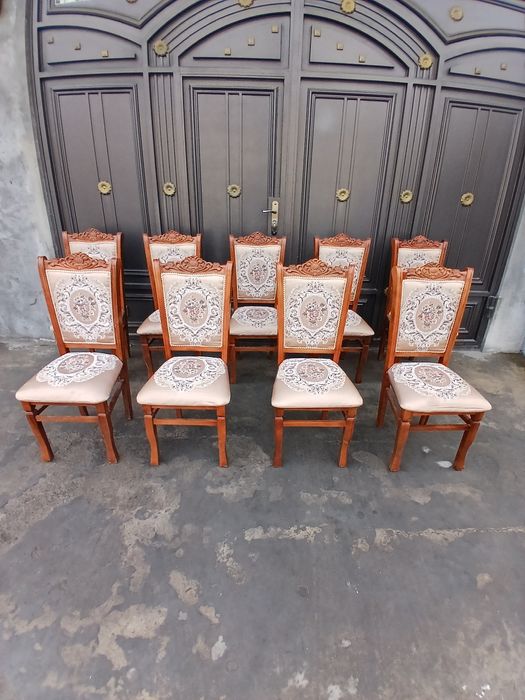 Prakatga stul zontik (4×8) shirma prakatga beriladi. 24/7