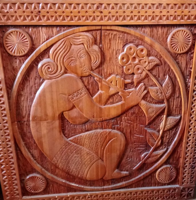 Картины из дерева