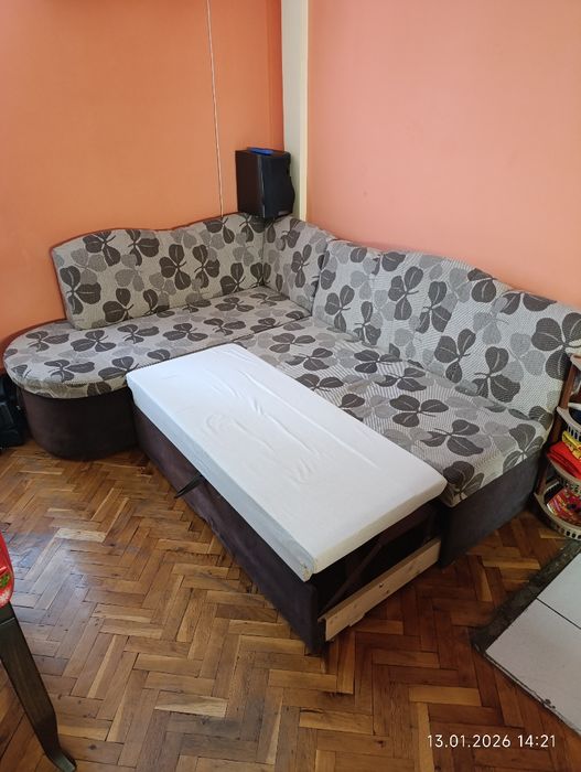 Кухненски ъглов диван