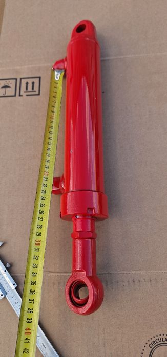 Cilindru hidraulic 420 mm deschide 220 mm tija grosime 30 mm bolturi 2