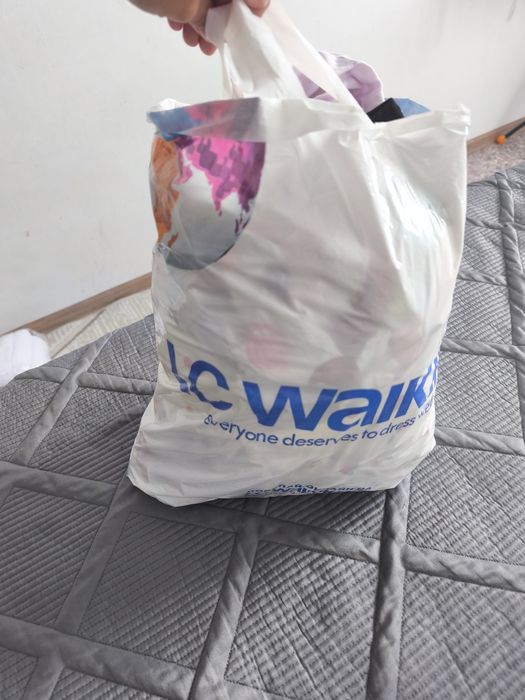 Отдам вещи для новорожденного,  для девочки