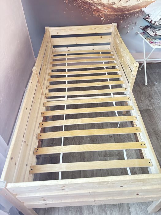 Продам кровать детскую