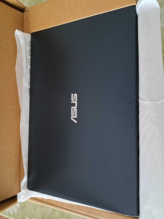 ASUS E510, laptop nou