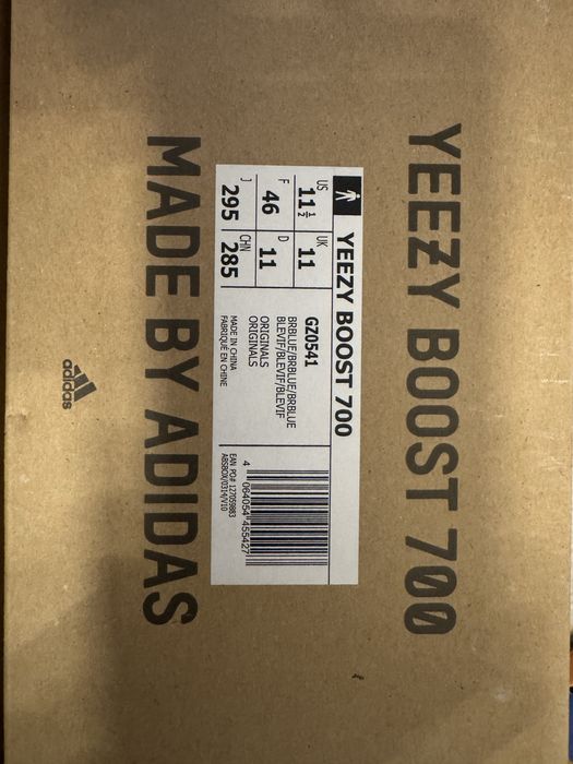Yeezy Boost 700 V2