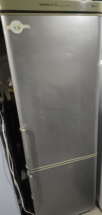 Холодильник LG высота 1, 8м