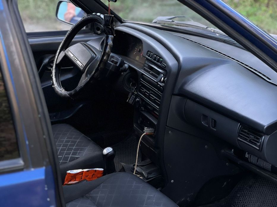 Продам машину ваз 2115