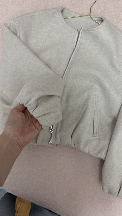 Женский бомбер ветровка