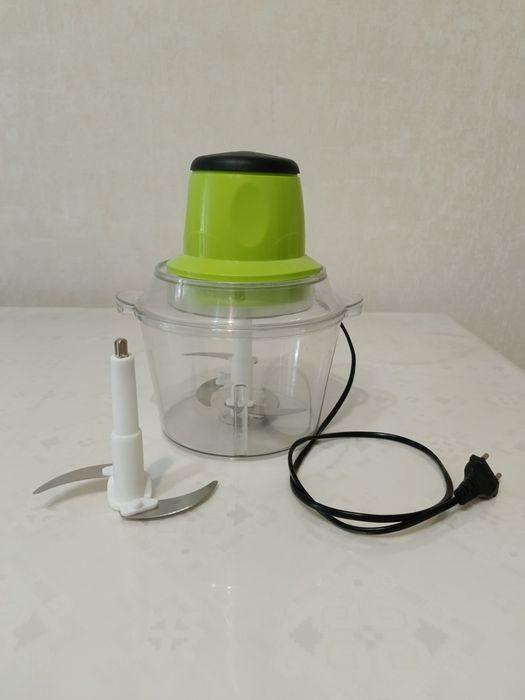 Продам блендер измельчитель