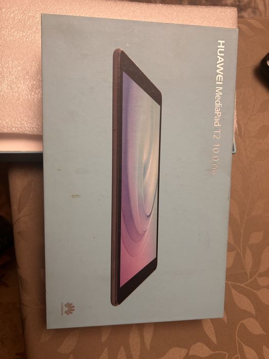 Планшеты Samsung и Huawei