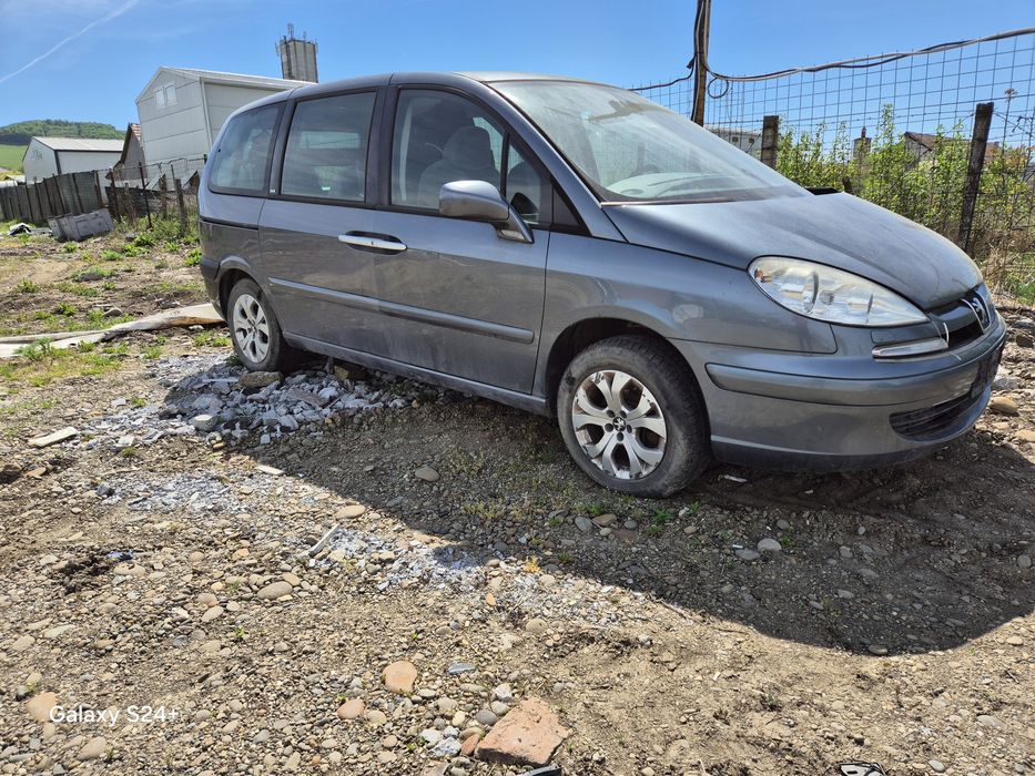 Dezmembram Peugeot 807  2.2 HDI cod motor 4HW