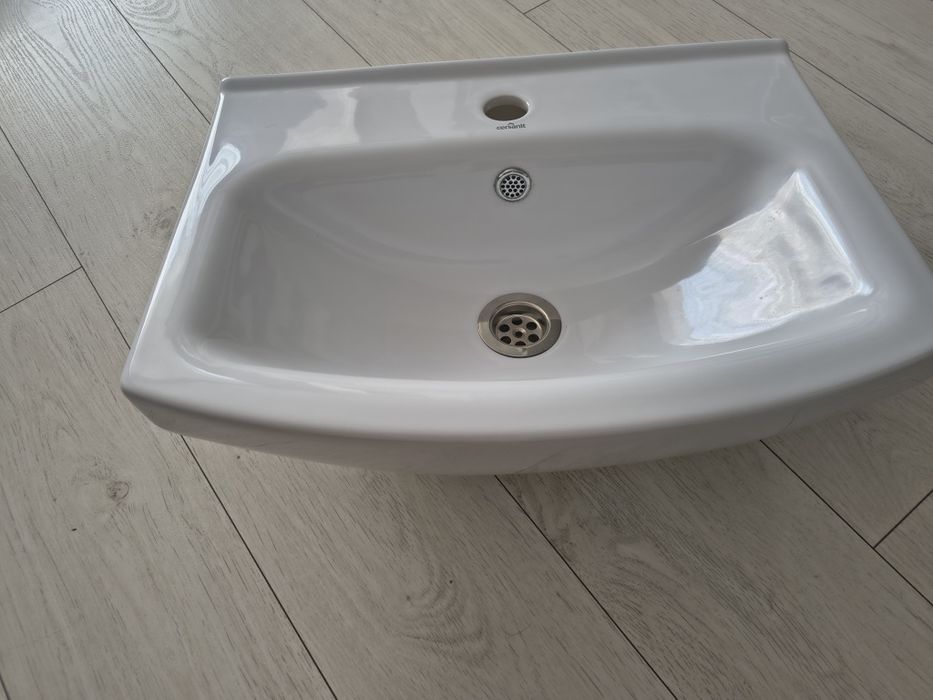 Lavoar Cersanit nou 50 cm lățime cu 38 cm lungime