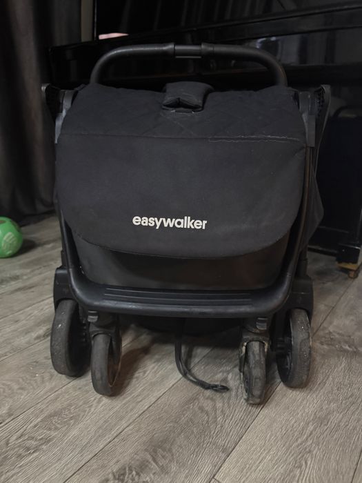 Продам коляску Easywalker б/у