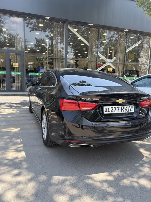 Malibu 2 Turbo primyer qilingan sotiladi qop-qora
