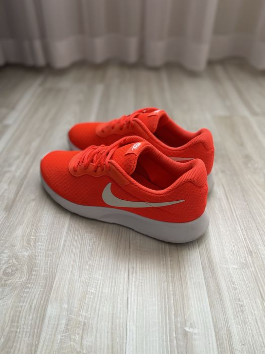 Маратонки nike 44